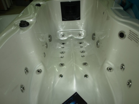 Одноместный гидромассажный бассейн Sunrans SR841