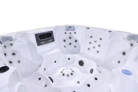 Гидромассажный спа бассейн NordicSpa Khild (Хильд)